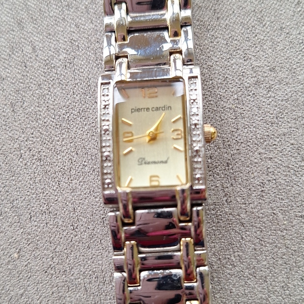 Pierre Cardin Diamond watch works well in great condition